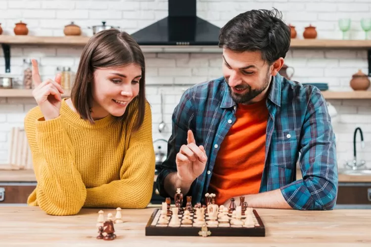 保证更粘！这里有10个你必须和伴侣一起玩的浪漫游戏，其中之一就是国际象棋